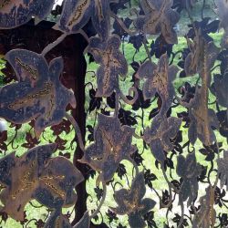 Sculpture Valais - 3e Âge de Fer - Catégorie : Fer - Titre : Mazot - Feuilles de lierre - Gros Plan